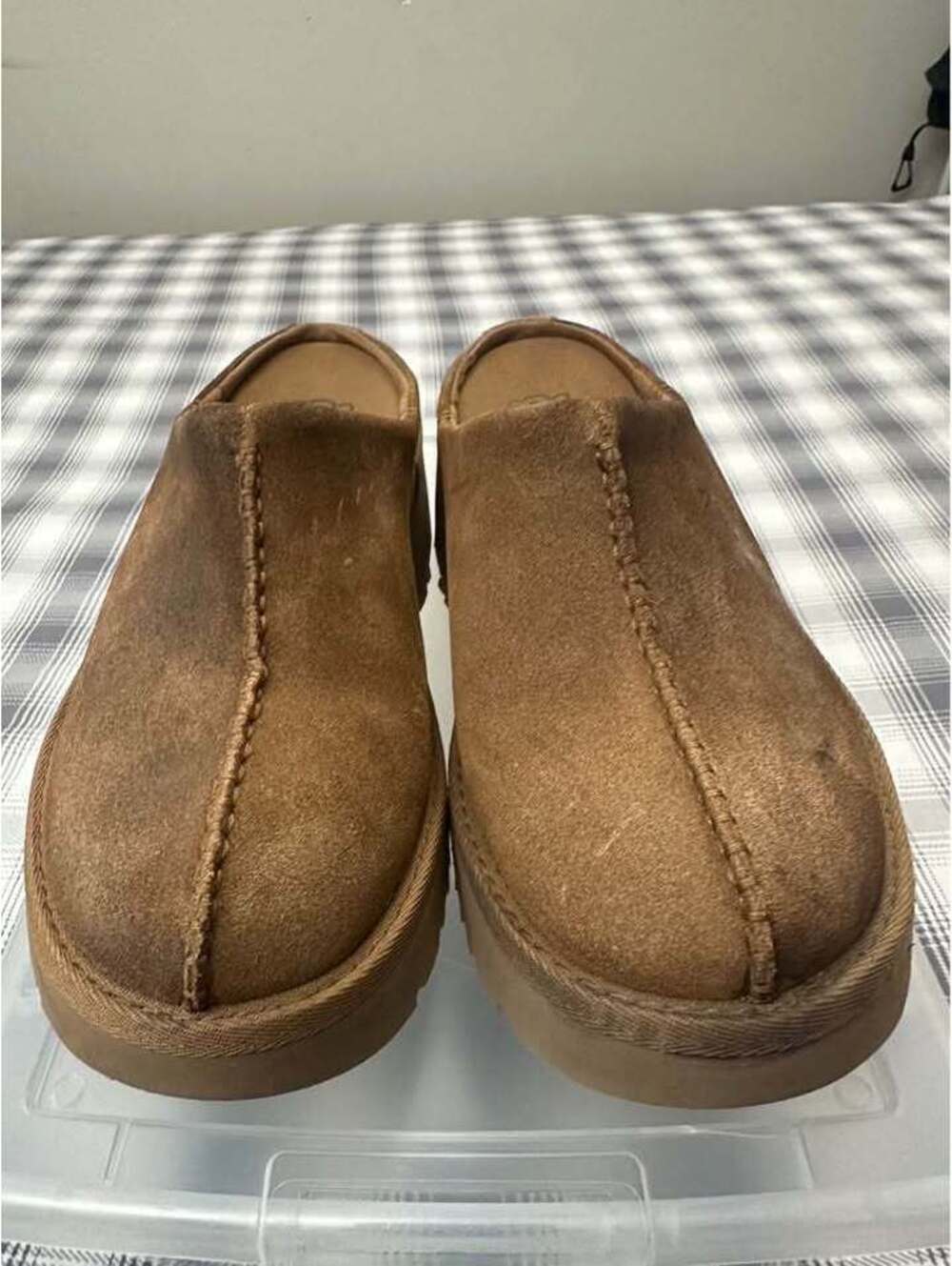UGG New Heights Slip-On Clogs Womens Size 9 Used Like New $50